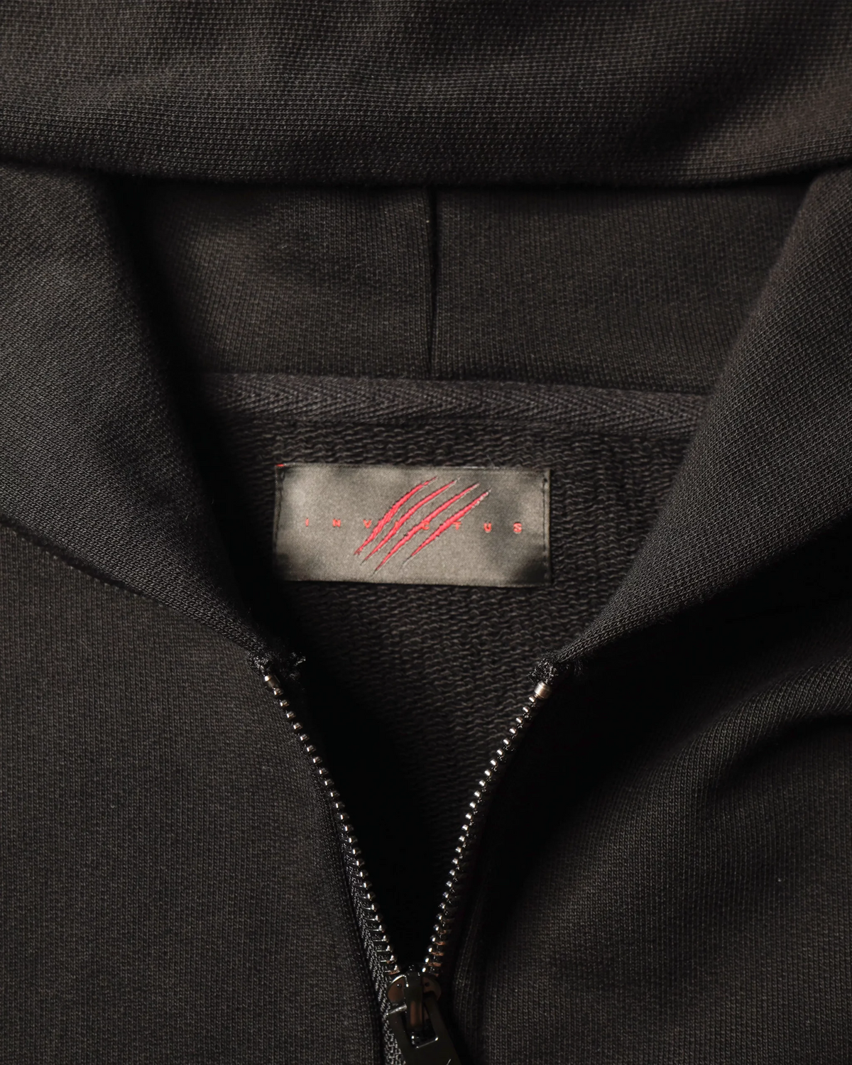 INVICTUS SILENT ICON ZIP HOODIE / 極簡爪痕拉鍊外套