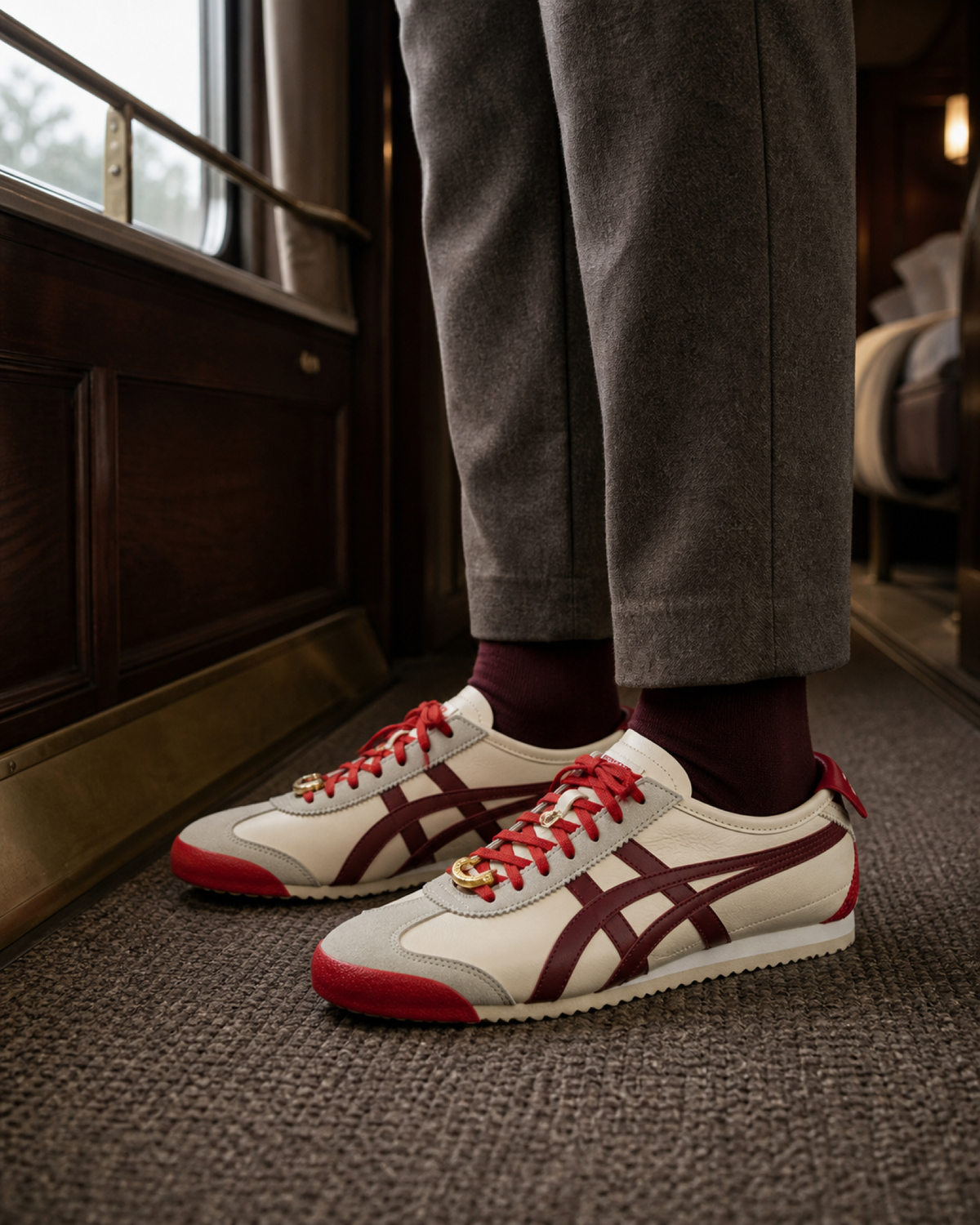 Onitsuka Tiger 鬼塚虎 Mexico 66 CNY 馬年限定 象牙白 酒紅 金馬蹄 1183C600-100