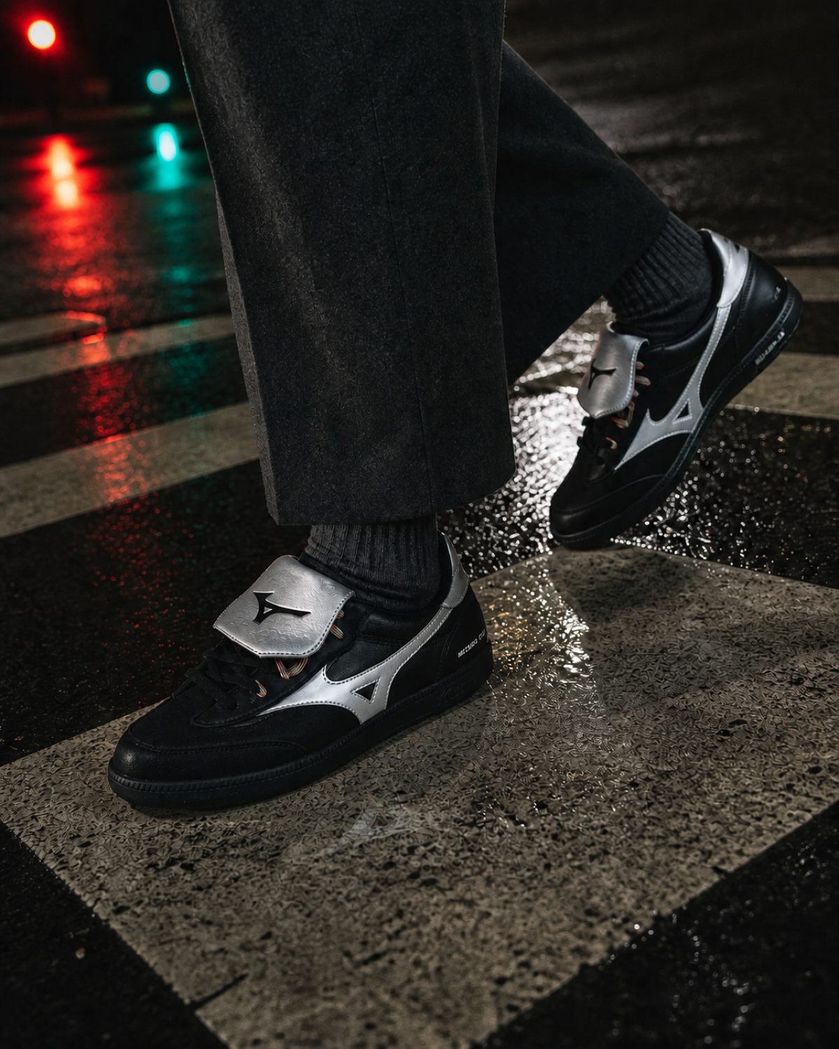 Mizuno CT 01 黑銀翻蓋復古鞋 D1GH263801