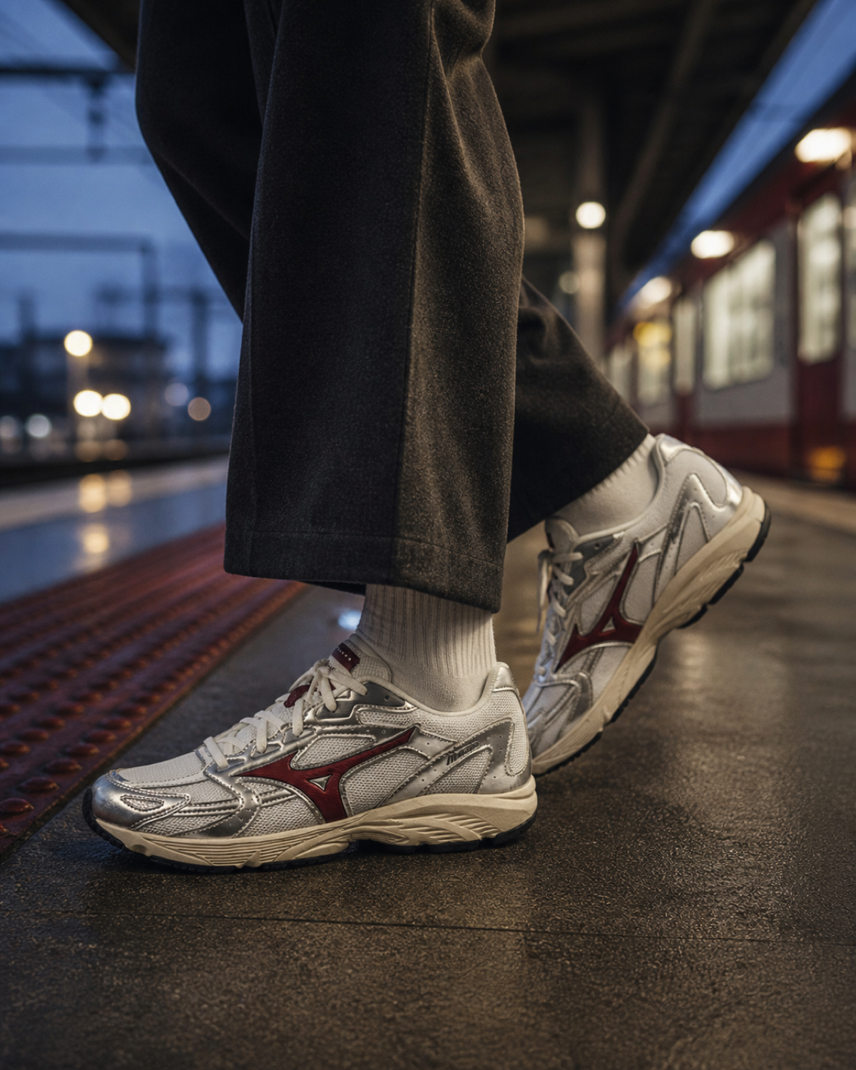 Mizuno SPARK CN 3 銀紅復古慢跑鞋 D1GH242812