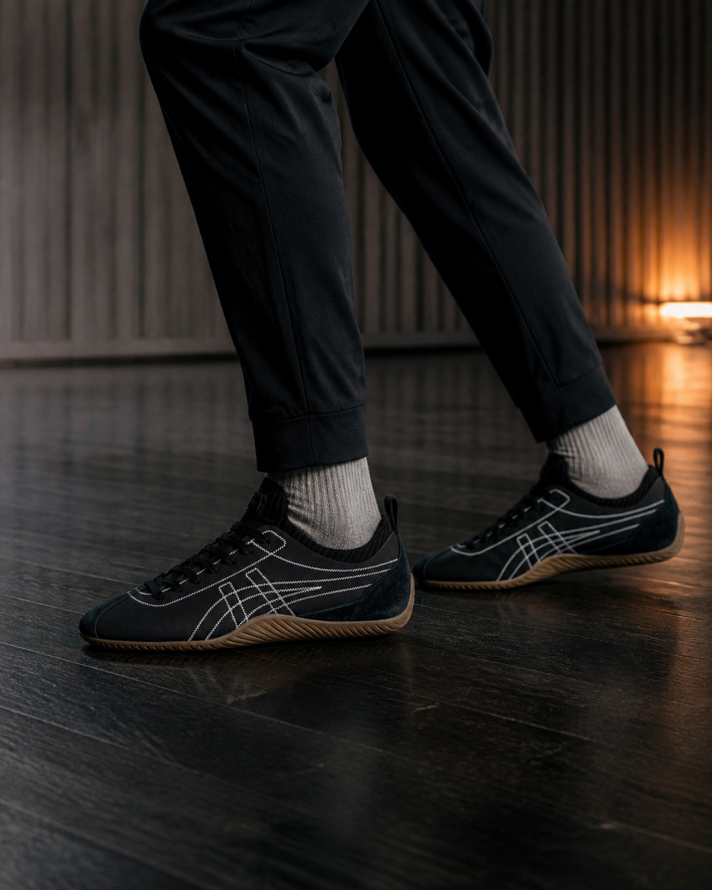 Onitsuka Tiger 鬼塚虎 SCLAW 黑色 白色車線 焦糖底 麂皮針織休閒鞋 1183B969-001