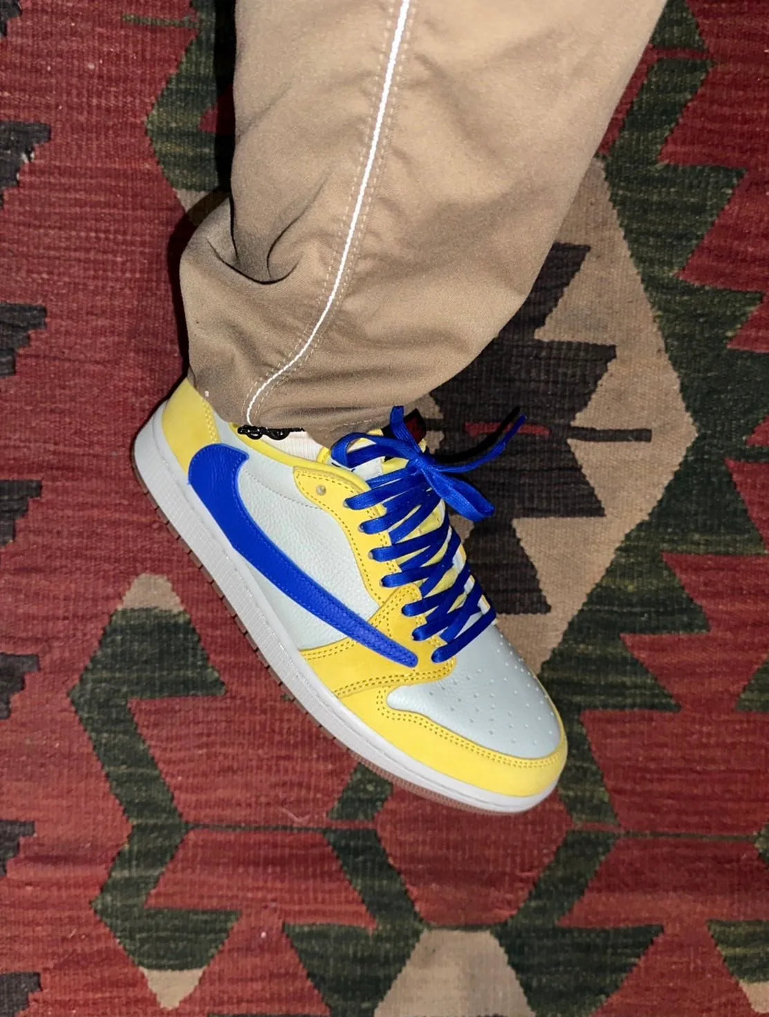 Travis Scott x Air Jordan 1 Low OG “Canary” 女款 藍黃 藍倒鉤 DZ4137-700