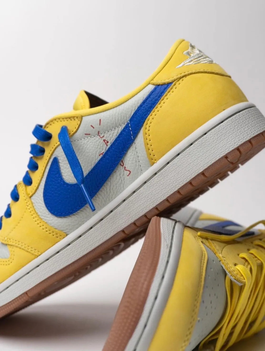 Travis Scott x Air Jordan 1 Low OG “Canary” 女款 藍黃 藍倒鉤 DZ4137-700