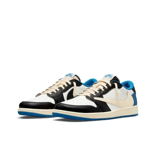 Fragment x Travis Scott x Air Jordan 1 Low DM7866-140 藍白 三方聯名 藤原浩 倒鉤 閃電