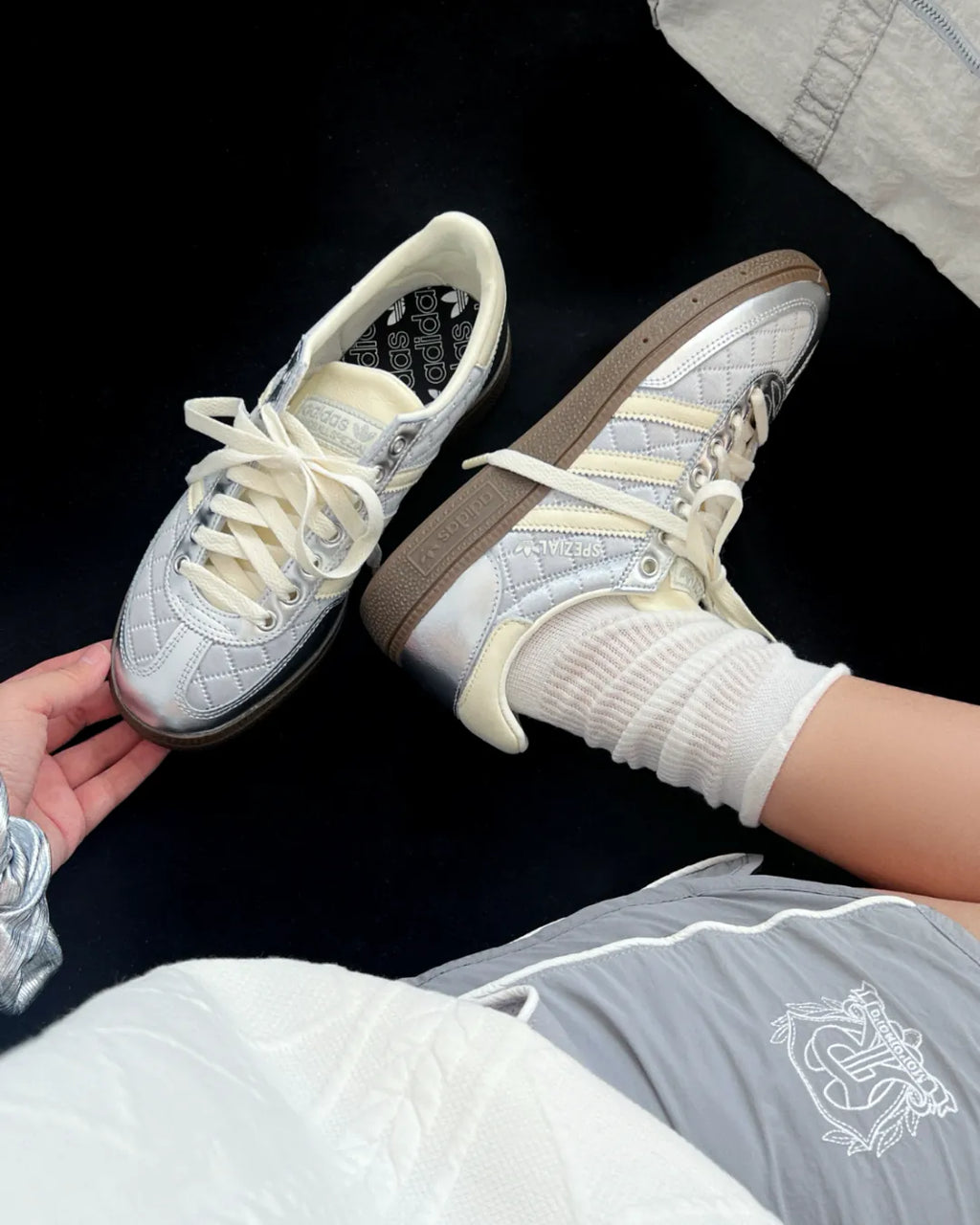 ADIDAS ORIGINALS HANDBALL SPEZIAL 小香風 金屬銀 KJ0853