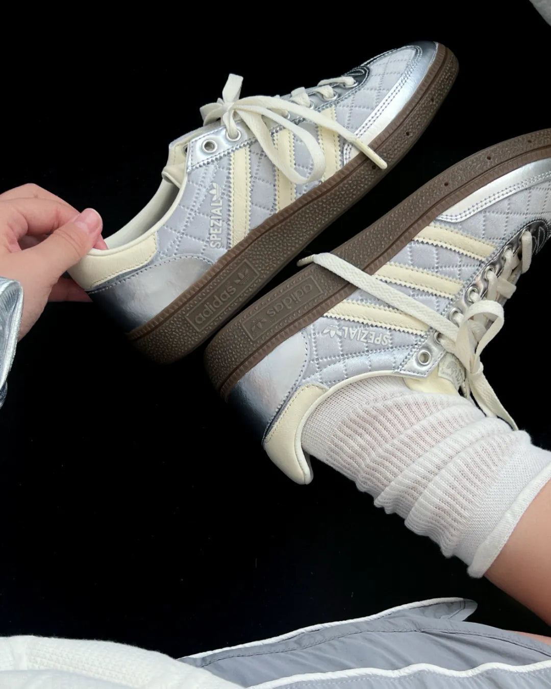 ADIDAS ORIGINALS HANDBALL SPEZIAL 小香風 金屬銀 KJ0853