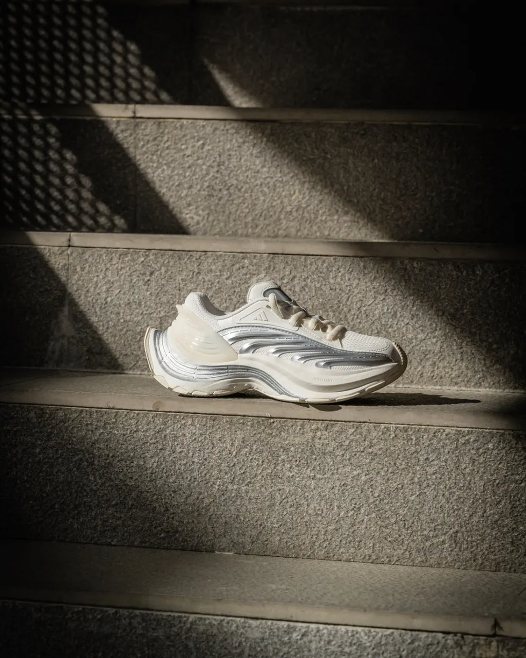 Adidas XLG MTW 銀色 JR6390