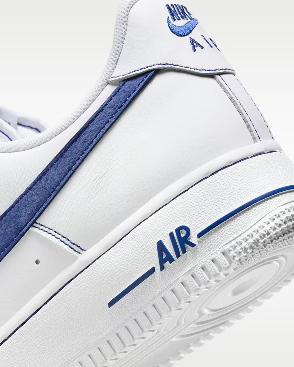 Nike Air Force 1 '07 LV8 白藍縫線荔枝皮 HQ2037-100