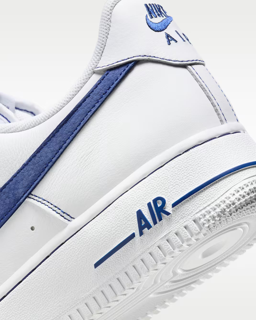 Nike Air Force 1 '07 LV8 白藍縫線荔枝皮 HQ2037-100