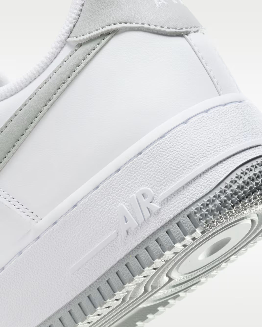 NIKE AIR FORCE 1 LOW "LIGHT SMOKE GREY" 白灰 FJ4146-100