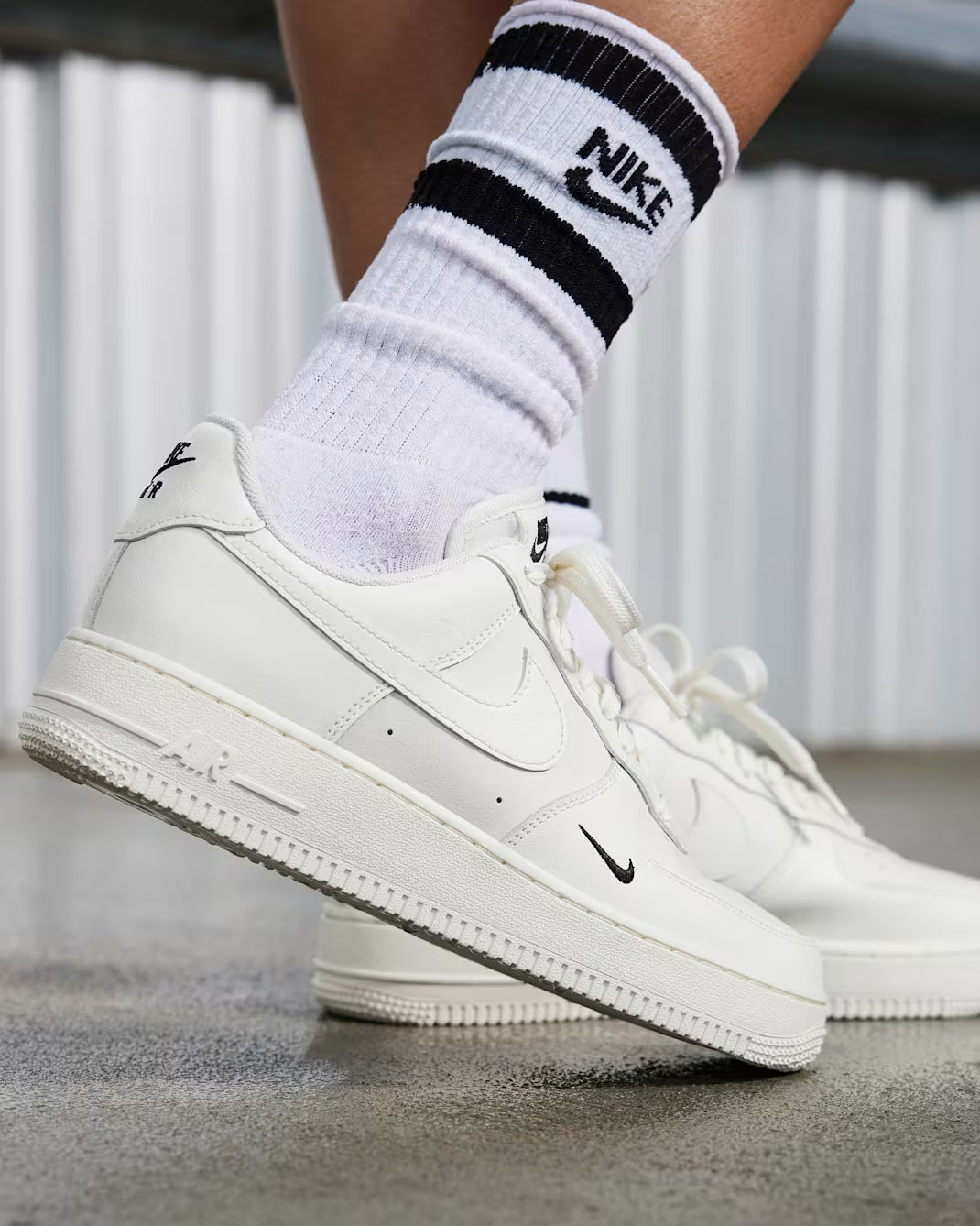 Nike Air Force 1 ’07 Essential 奶油白小黑勾 HF1058-133