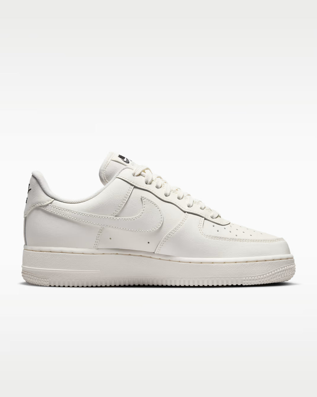 Nike Air Force 1 ’07 Essential 奶油白小黑勾 HF1058-133