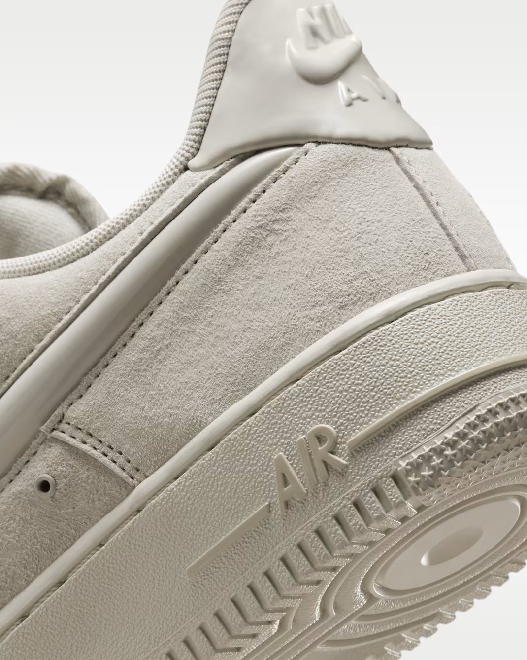 Nike Air Force 1 Low ’07 Light Bone 骨白色 HV4406-001