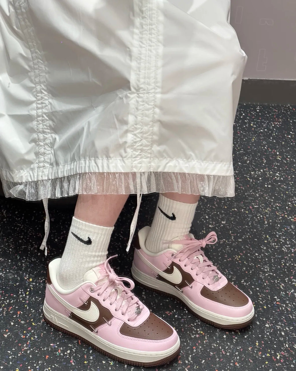 Nike Air Force 1 "Inverts" 四小勾 粉棕 IO7595-211
