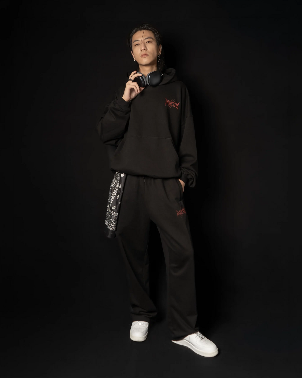INVICTUS SILENT ICON HOODIE / 極簡爪痕帽T