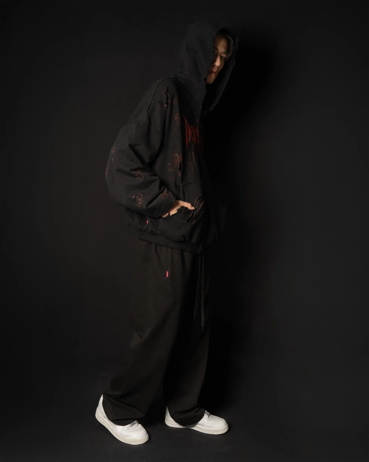 INVICTUS RADICAL LONG-CORD SWEATPANTS / 爪痕棉長褲