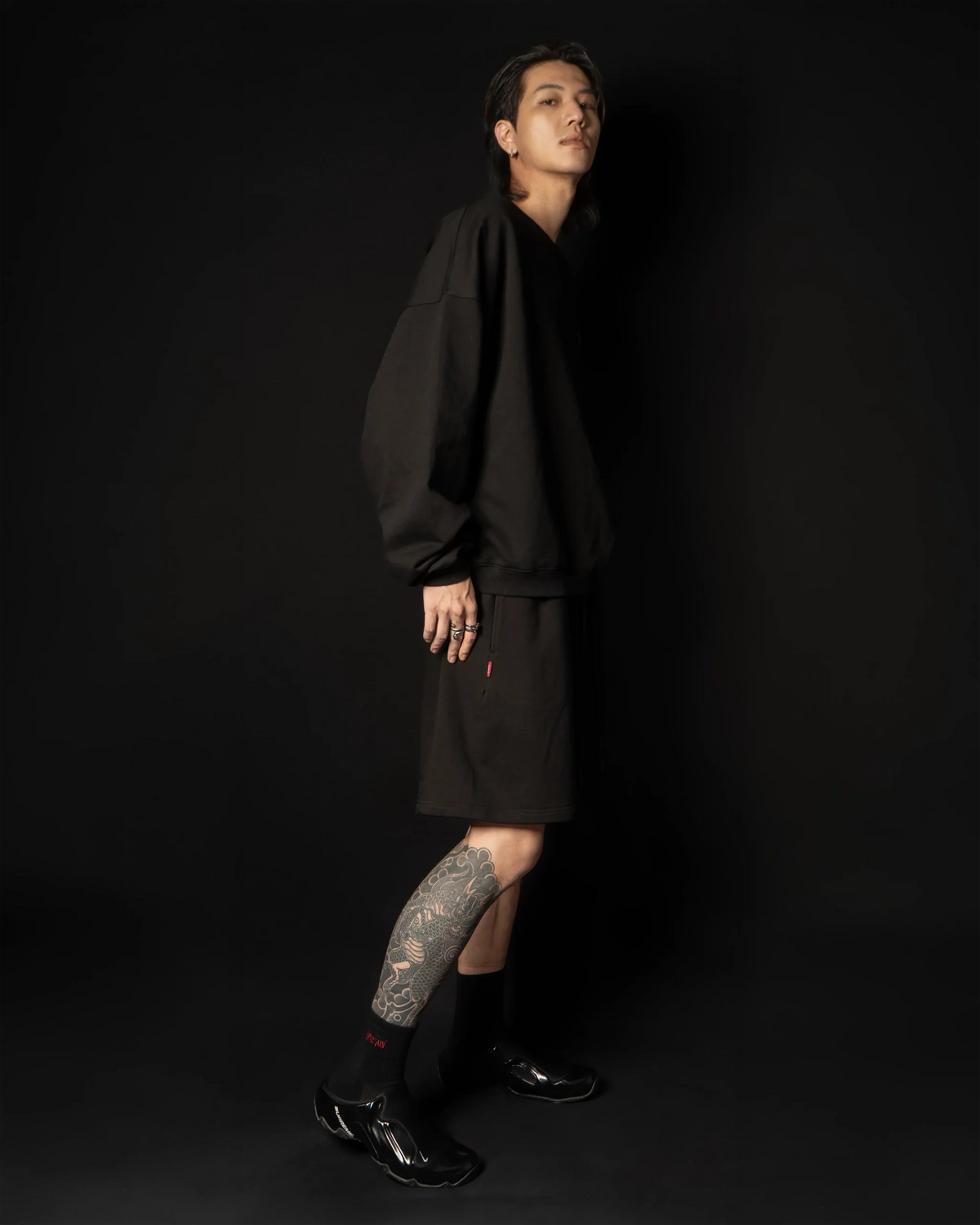 INVICTUS SILENT ICON CREWNECK / 極簡爪痕大學T