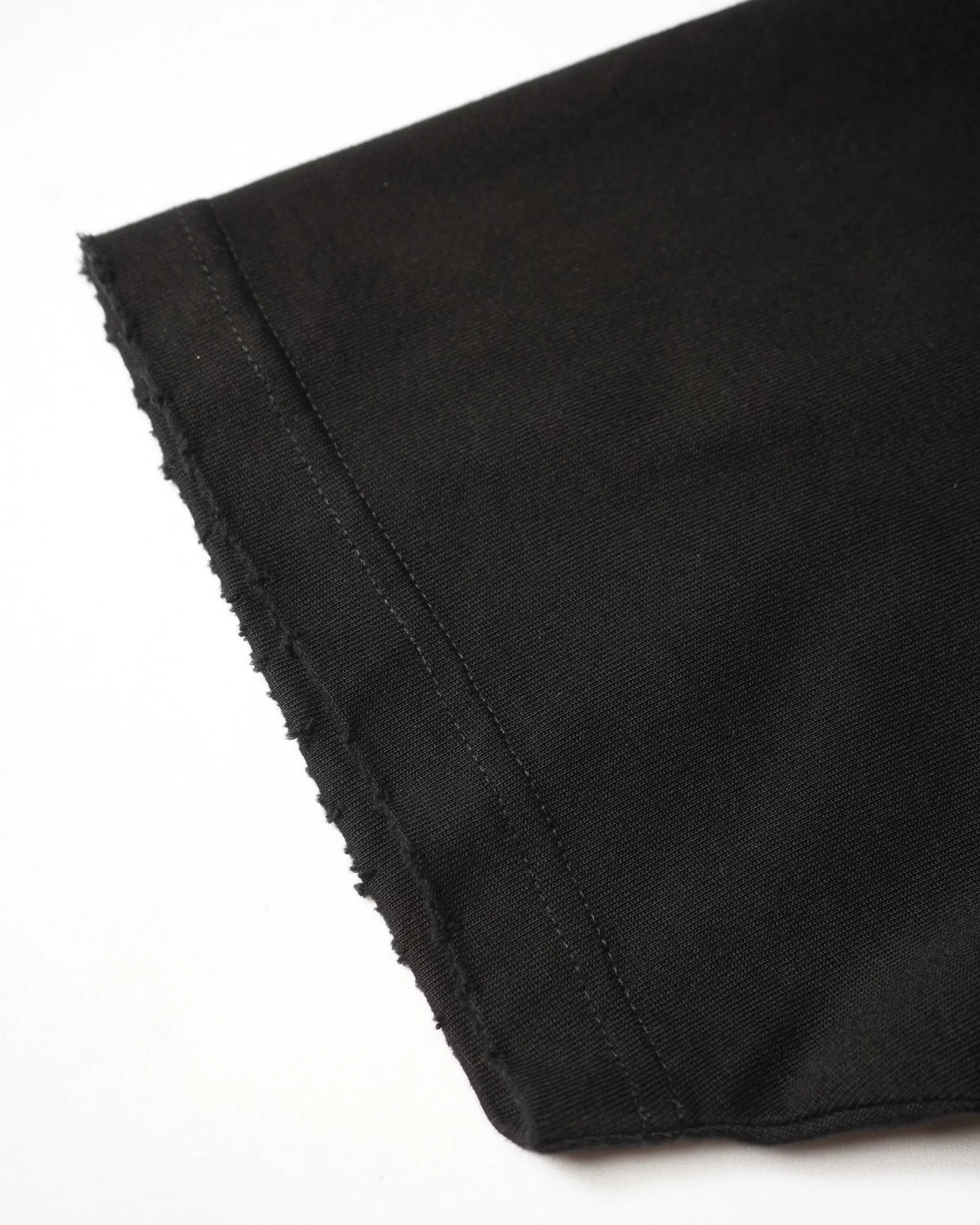 INVICTUS DESTROYED CROP TEE / 爪痕戰損短袖