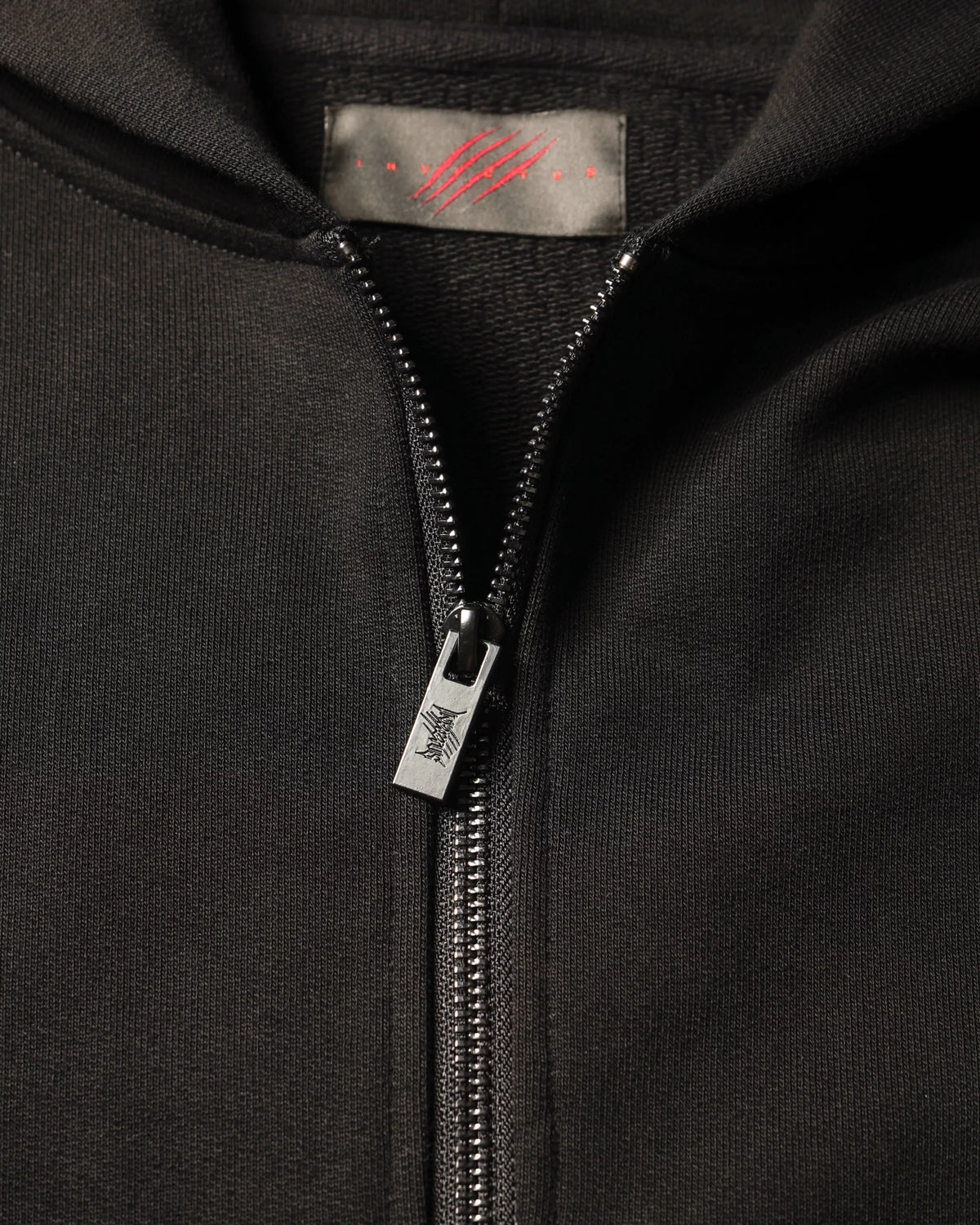 INVICTUS SILENT ICON ZIP HOODIE / 極簡爪痕拉鍊外套