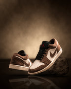 Air Jordan 1 Low Mocha 側面雙鞋