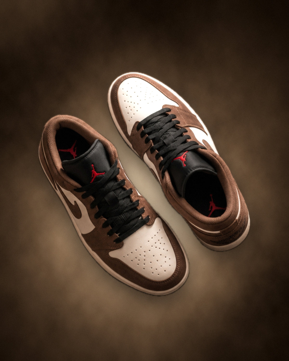 Air Jordan 1 Low Mocha 俯拍鞋面細節