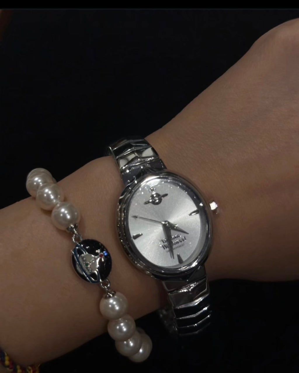 Vivienne Westwood Armour Watch 經典盔甲蛇骨腕錶 銀色