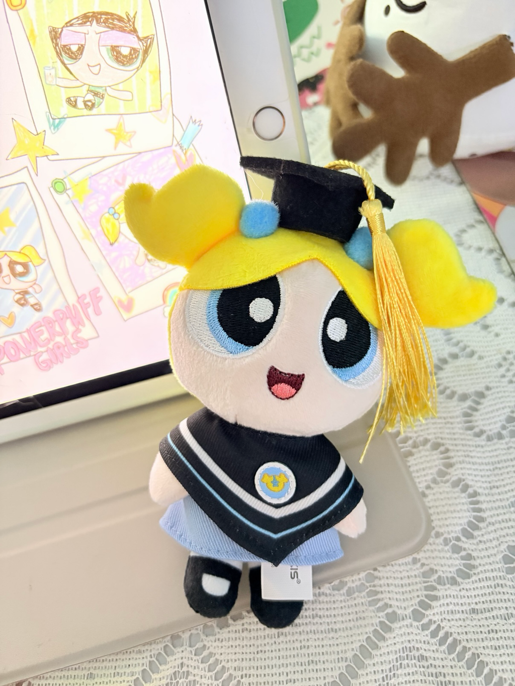 正版授權 飛天小女警 畢業 學士服 毛絨 吊飾