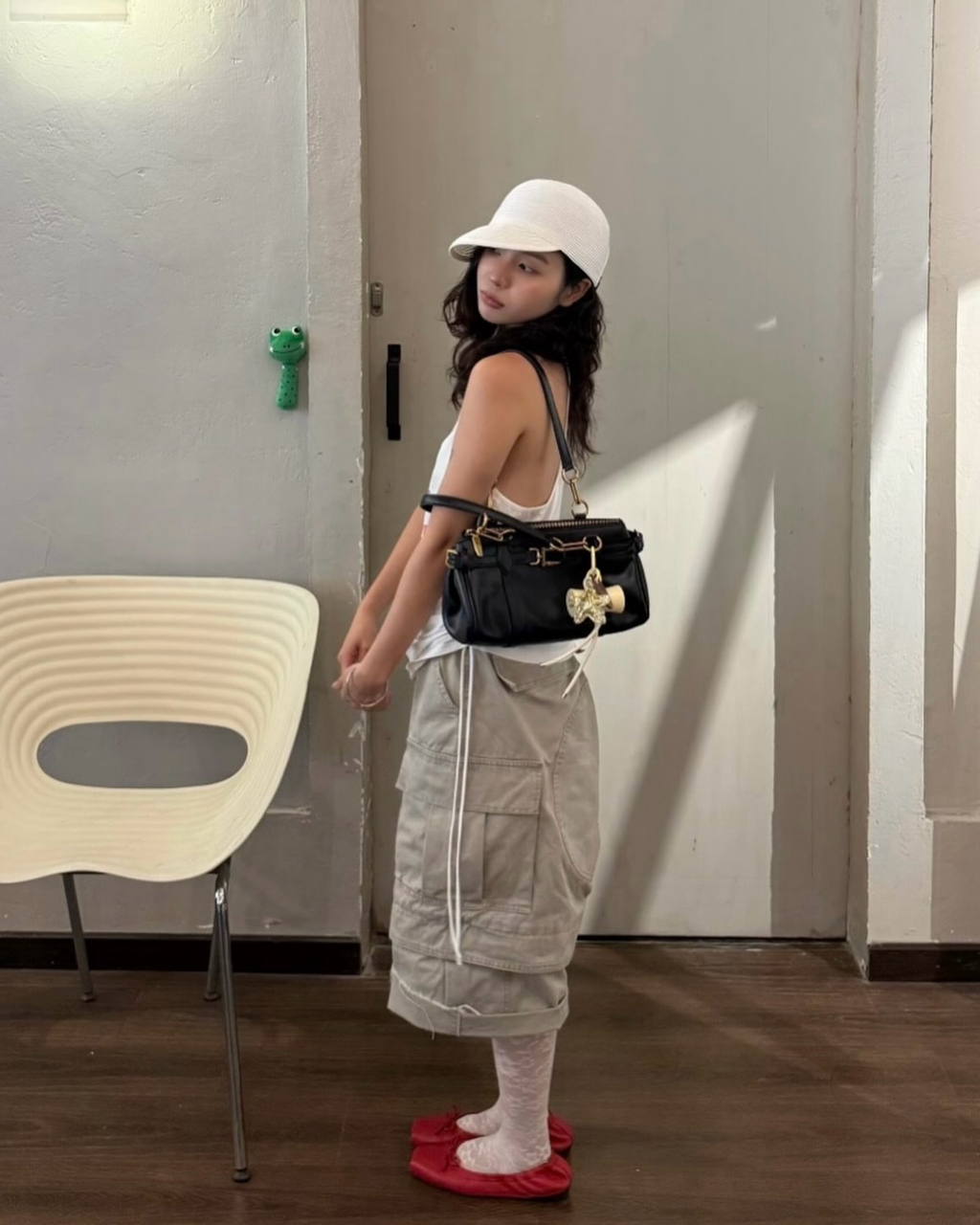 CHARLES & KEITH 小CK Gwynne 金屬釦托特包法棍包單肩包肩背包 CK2-30271744