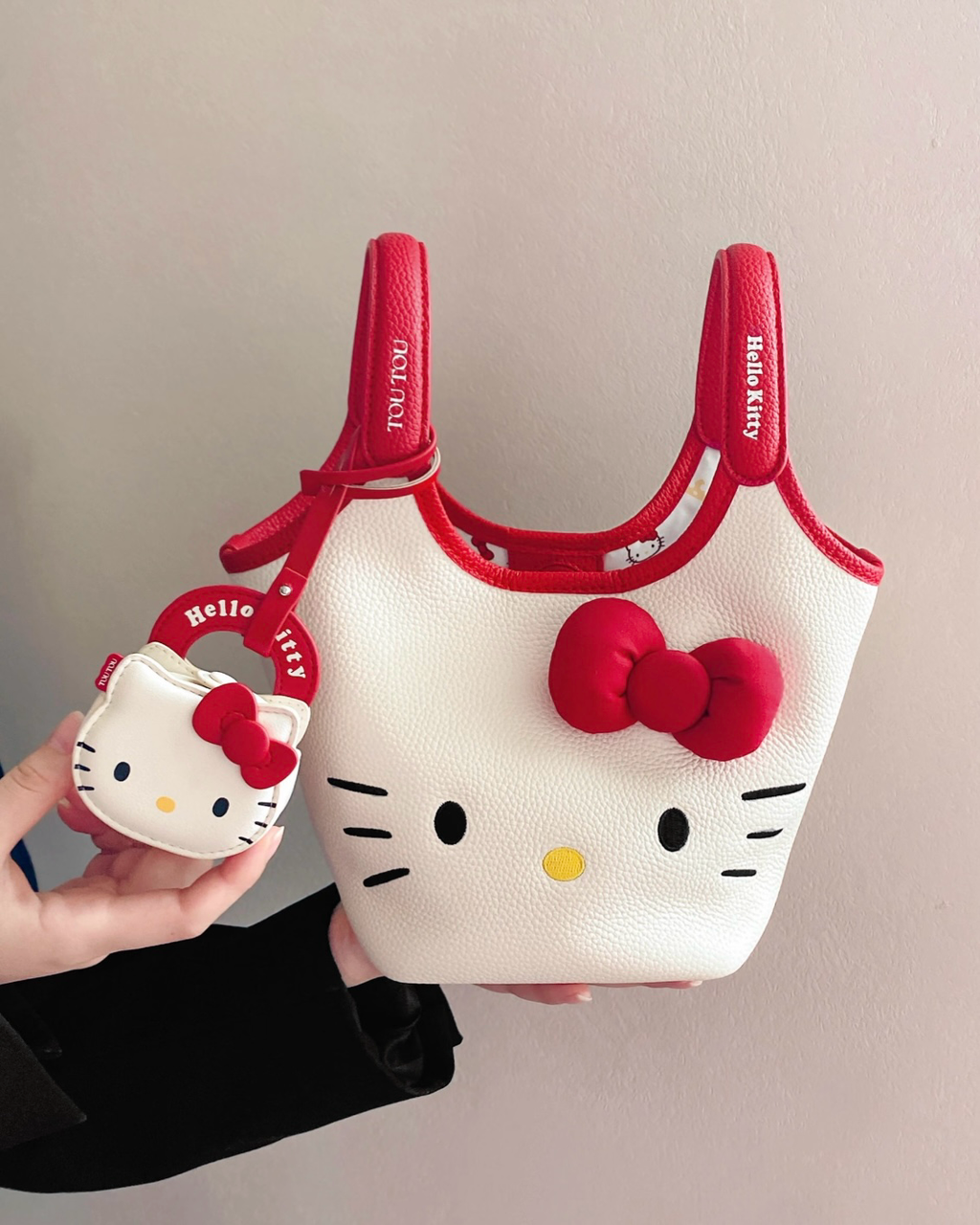 TOUTOU x HELLO KITTY 牛皮菜籃包 水桶包 肩背包 手提包