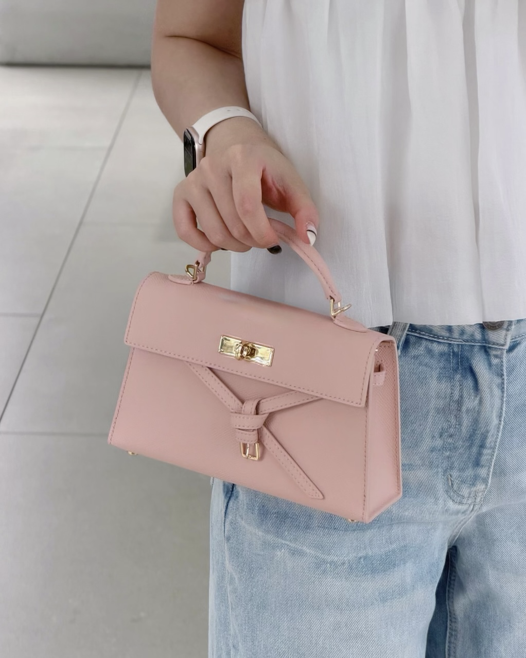 CHARLES & KEITH 小CK Tricha 綁帶手提包 肩背包 荔枝紋 CK2-50701691