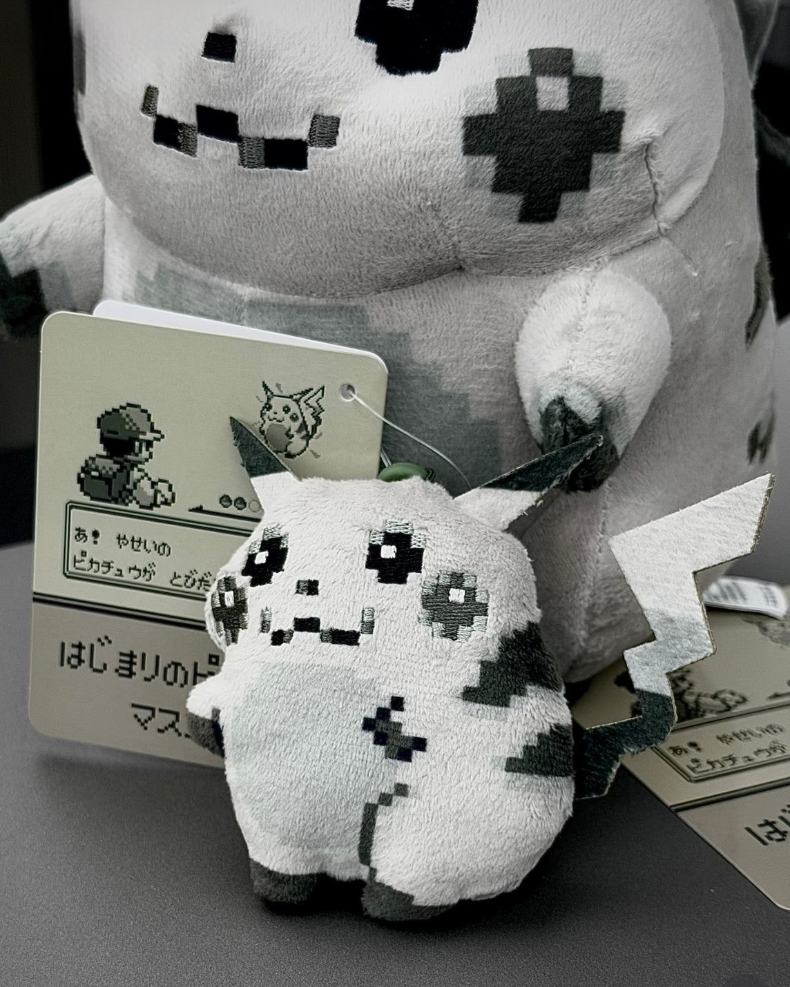 Pokémon Center 像素皮卡丘娃娃與吊飾｜商品圖片 10