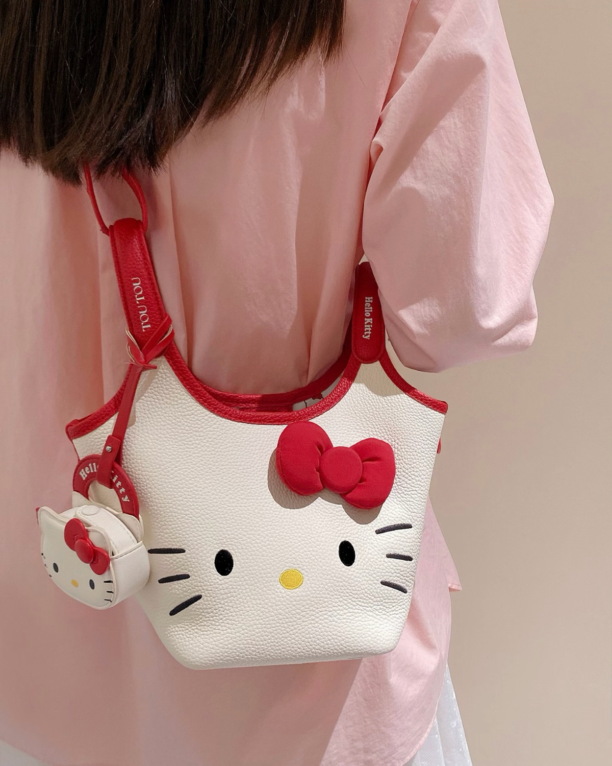 TOUTOU x HELLO KITTY 牛皮菜籃包 水桶包 肩背包 手提包