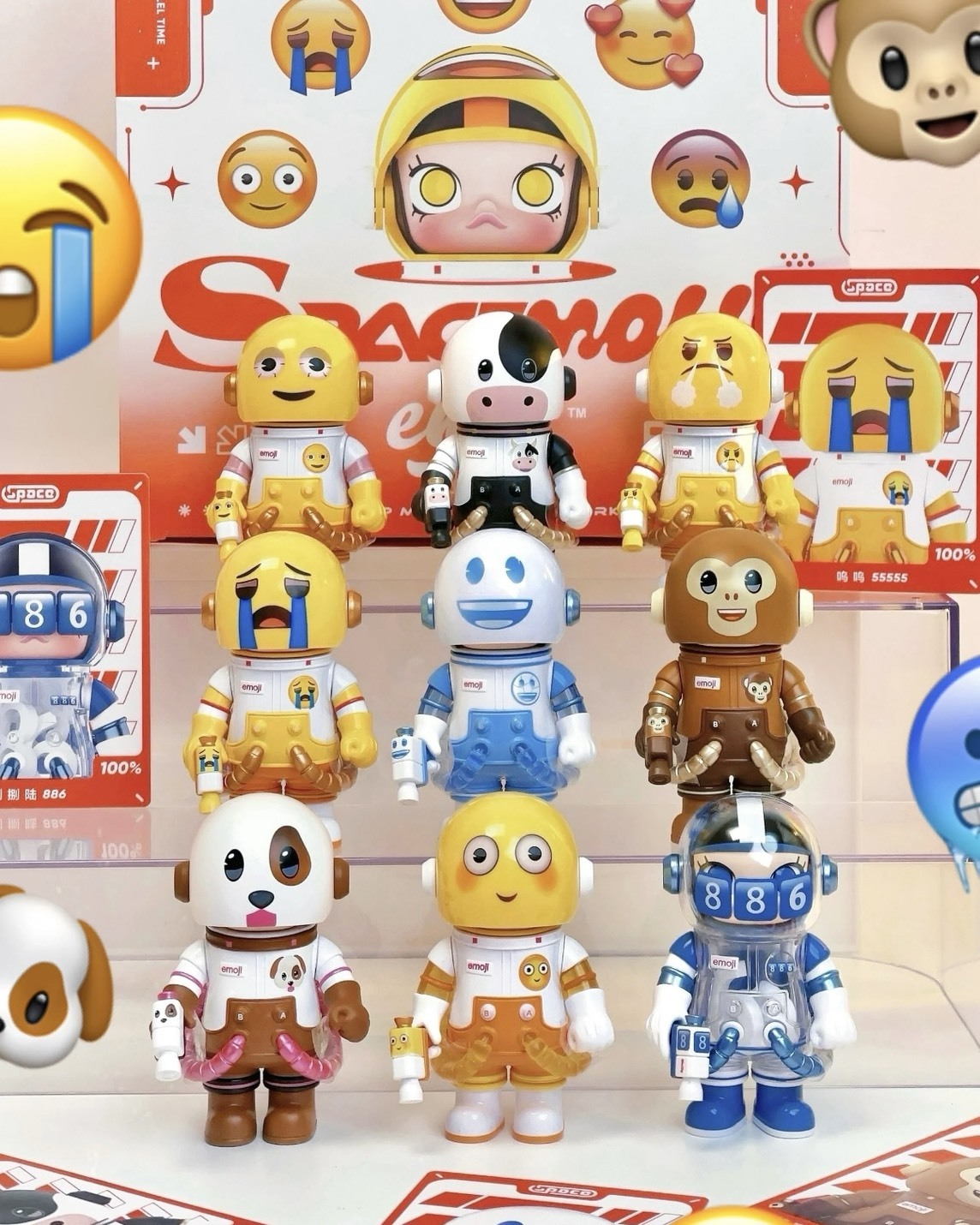 POPMART MEGA SPACE MOLLY × emoji™ 100% 聯名系列 泡泡瑪特