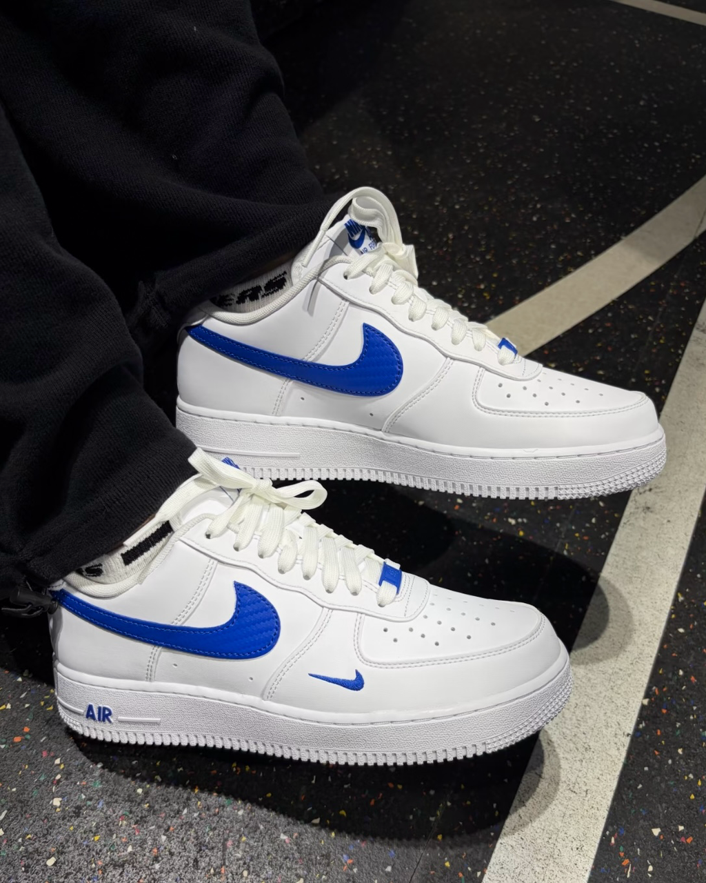 NIKE AIR FORCE 1 '07 皇家藍白 刺繡小勾 碳纖維勾 低筒休閑鞋 男鞋 IV5732-100