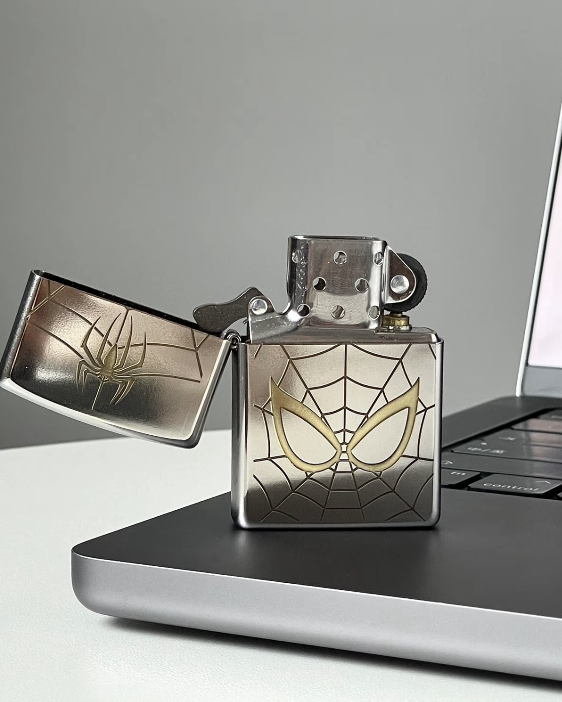 ZIPPO x MARVEL 漫威 蜘蘱人 聯名款 雷射雕刻 煤油打火機 禮盒裝