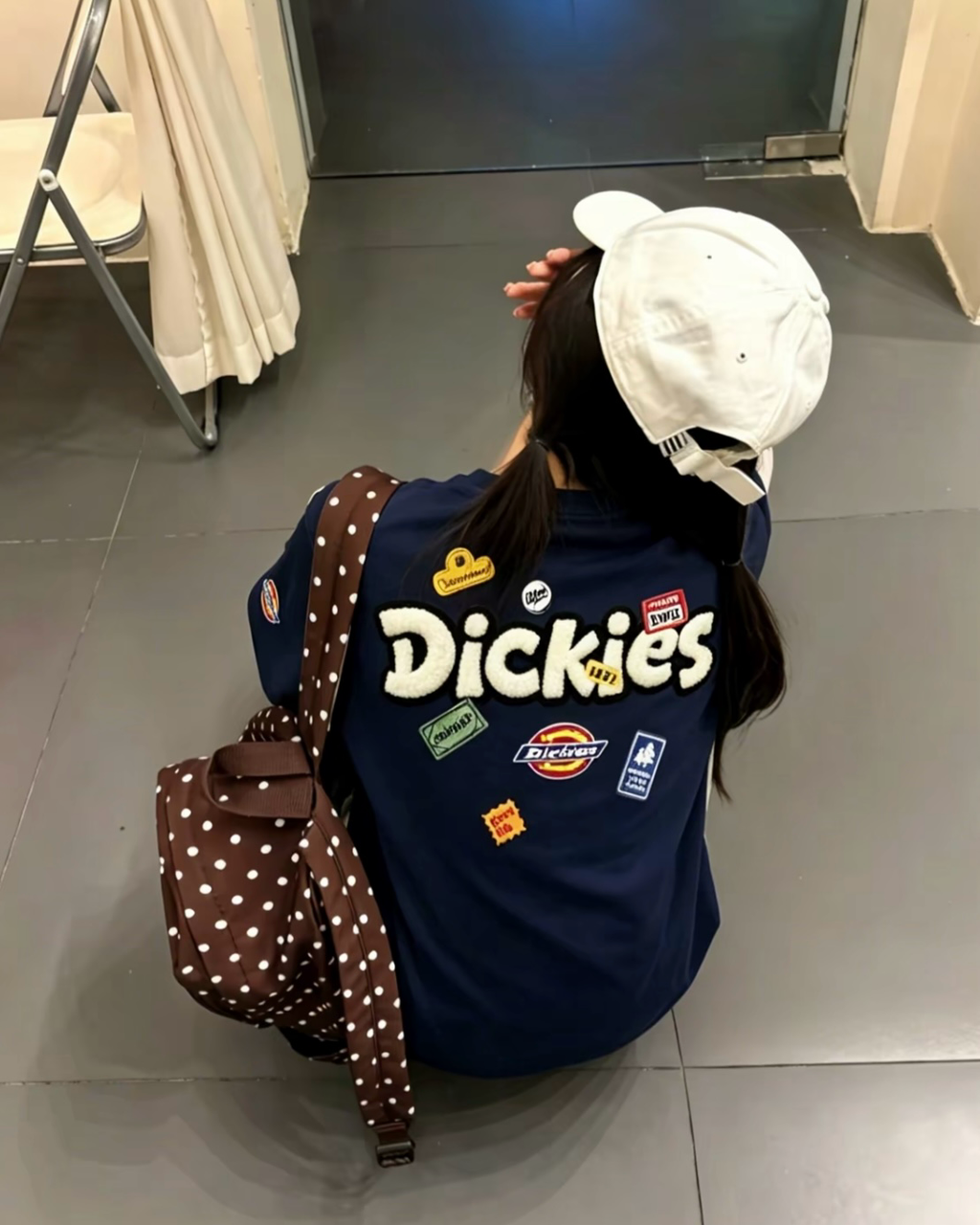 DICKIES 嚊哈塗鴉貼紙 美式 寬鬆 圓領 短袖 短Tee 上衣 藏青 黑色 白色