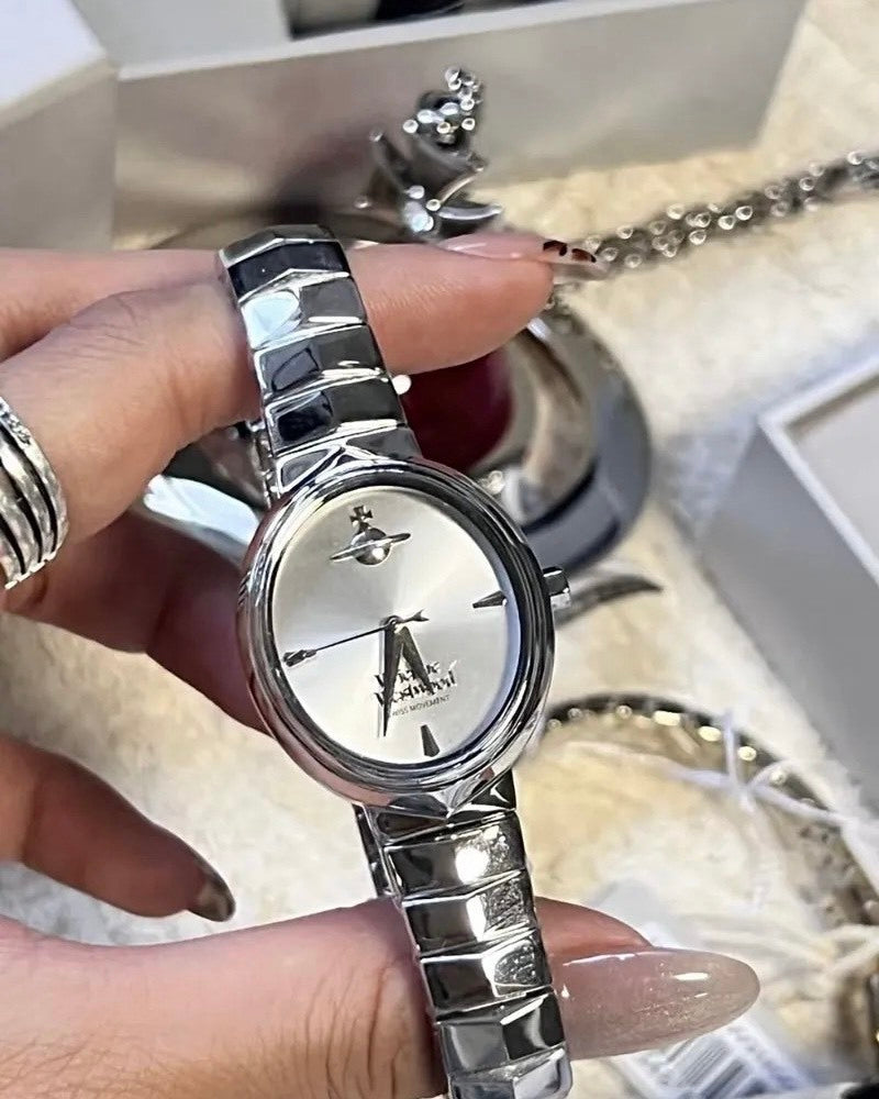 Vivienne Westwood Armour Watch 經典盔甲蛇骨腕錶 銀色
