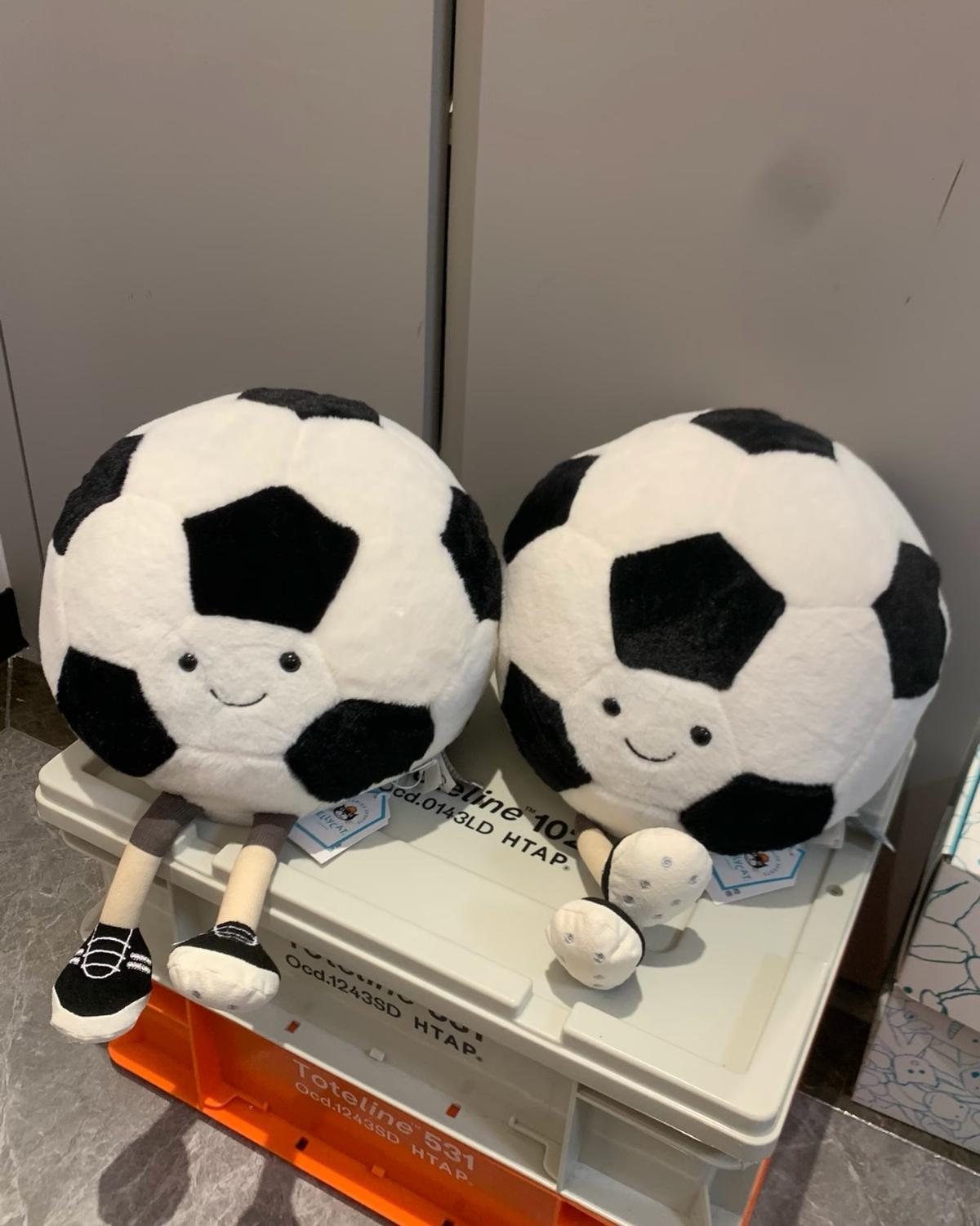 JELLYCAT 趣味運動系列 吊飾 毛絨 玩偶 棒球 羽球 棒球 足球