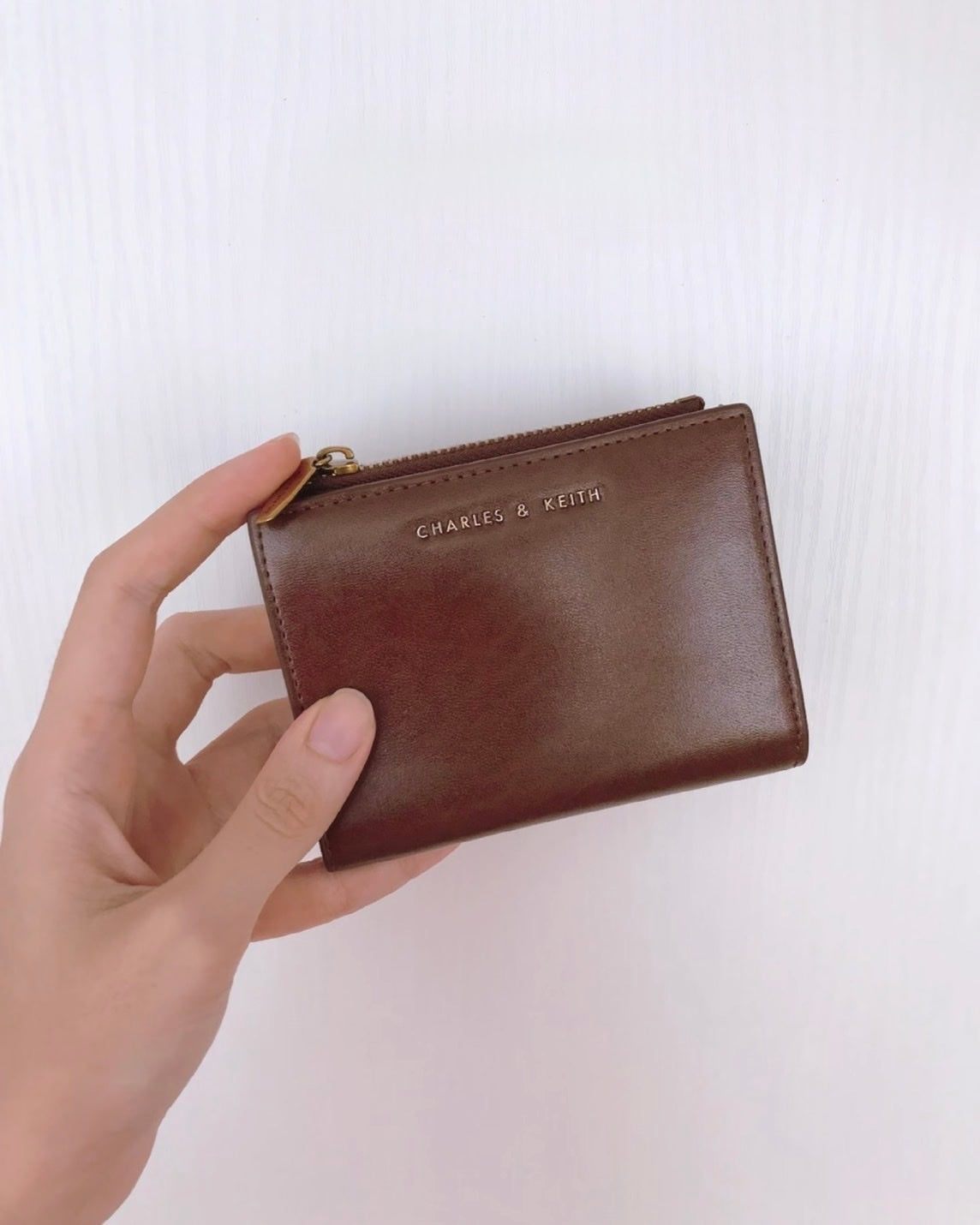 CHARLES & KEITH 小CK 象牙白 巧克力棕 拉鏈短夾 錢包 CK6-10680907