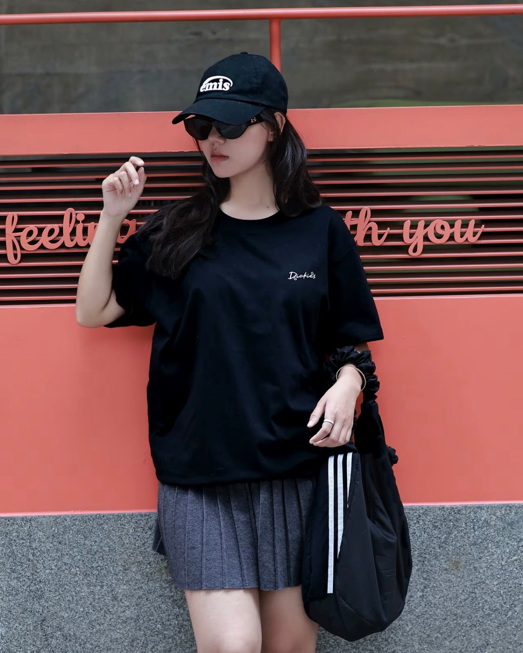DICKIES 美式 花朵塗鴉 刺繡 草寫英文 寬鬆 圓領 短袖 短Tee 上衣 4色