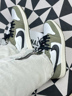 Nike Air Jordan 1 Retro Low OG 小倒勾 橄欖綠 大童鞋 HQ6999-200