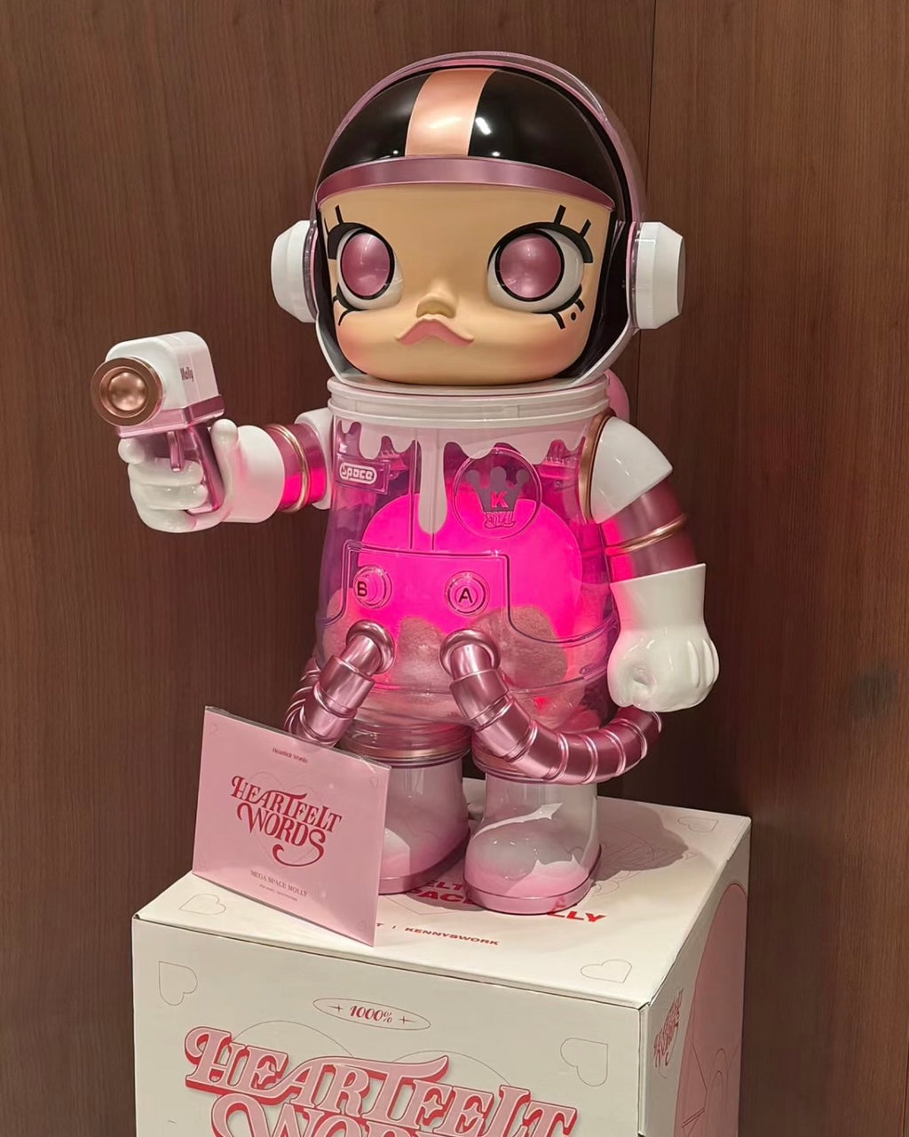 POPMART泡泡瑪特 SPACE MOLLY 心語 400% 1000%