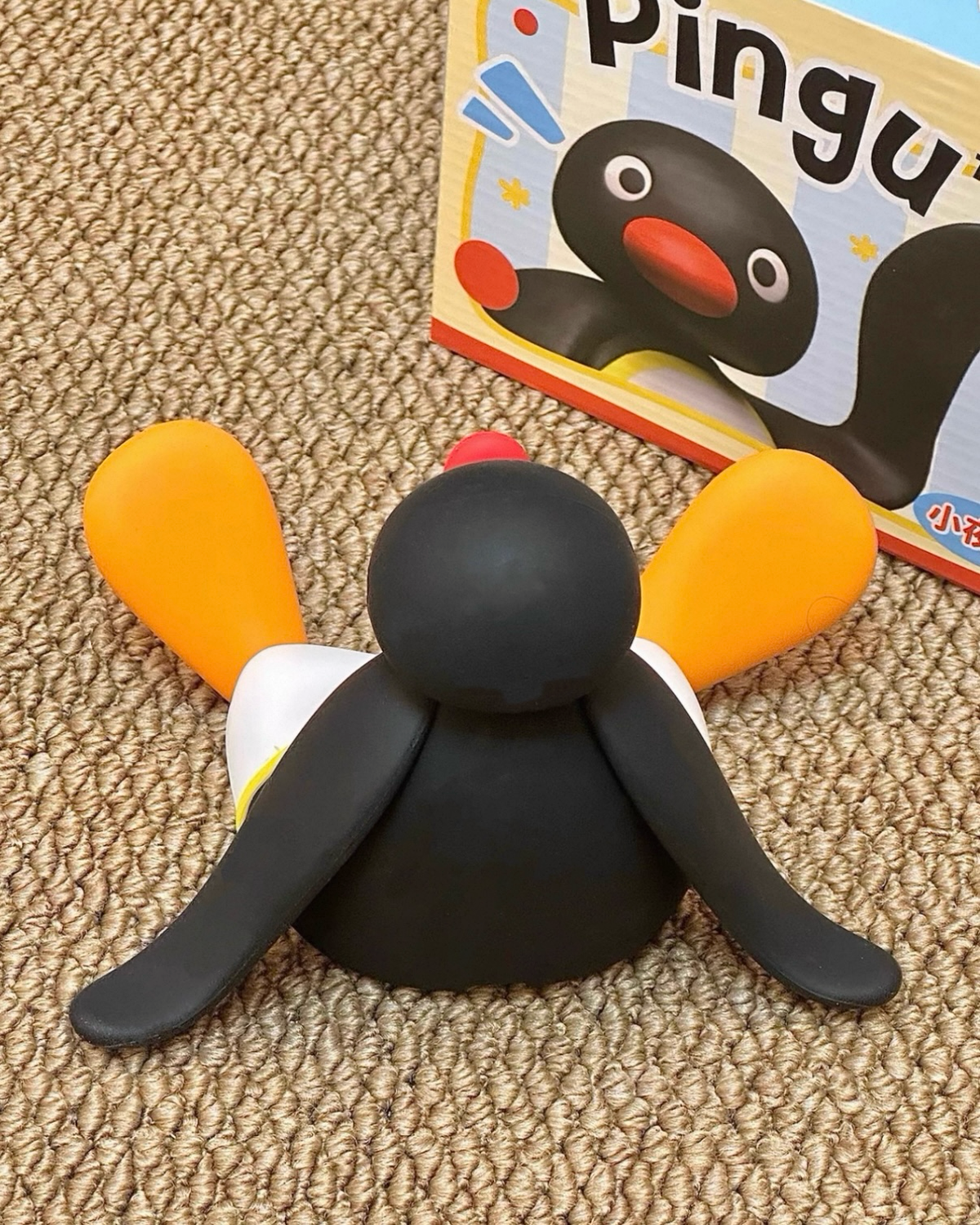 正版授權 PINGU 企鵝家族 坐姿 拍拍燈 小夜燈