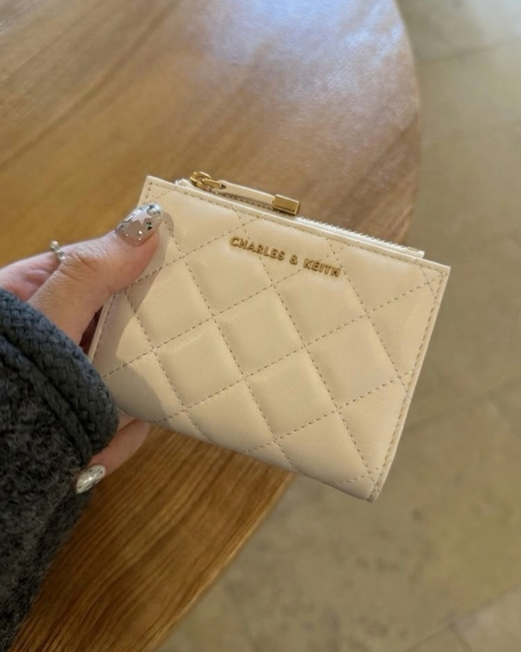CHARLES & KEITH 小CK Alva 菱格紋 綎縫 拉鏈 短夾 錢包 CK6-10770729