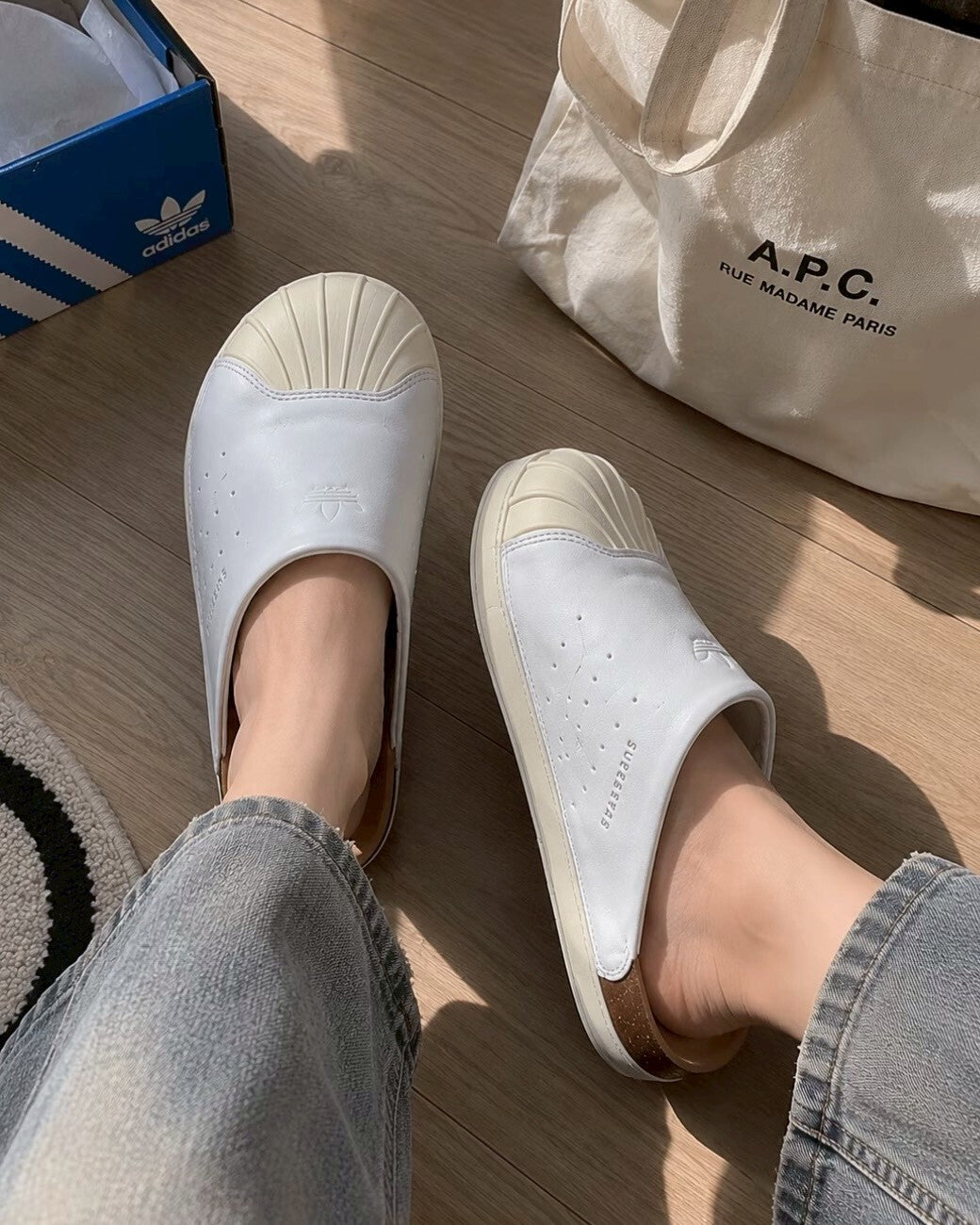 Adidas Original Adimule 白色 貝殼頭 皮革 勃肯鞋 拖鞋 懶人鞋 包頭鞋 LC0412