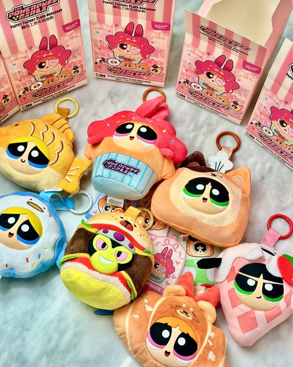 POP MART 泡泡瑪特 飛天小女警 x Soap Studio 麵包工坊 搪膠 盲盒6+1款 吊飾 公仔 鑰匙圈 毛絨