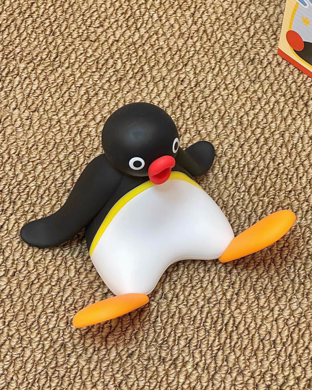 正版授權 PINGU 企鵝家族 坐姿 拍拍燈 小夜燈
