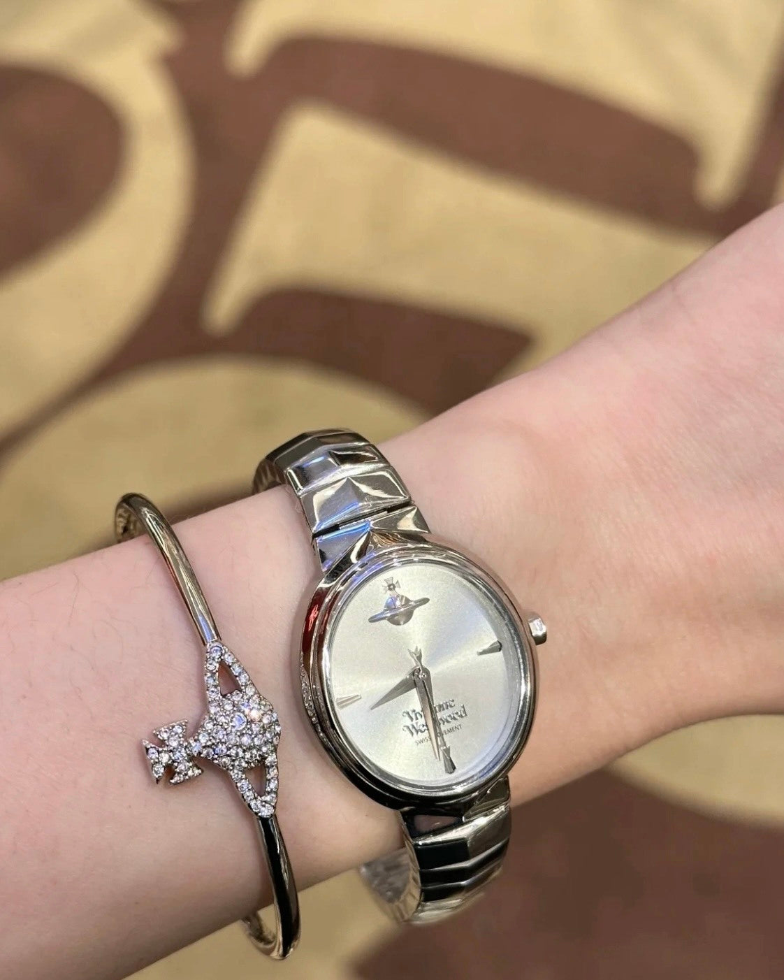 Vivienne Westwood Armour Watch 經典盔甲蛇骨腕錶 銀色