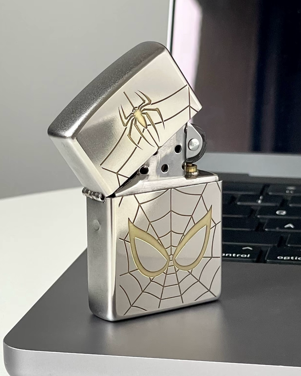 ZIPPO x MARVEL 漫威 蜘蘱人 聯名款 雷射雕刻 煤油打火機 禮盒裝