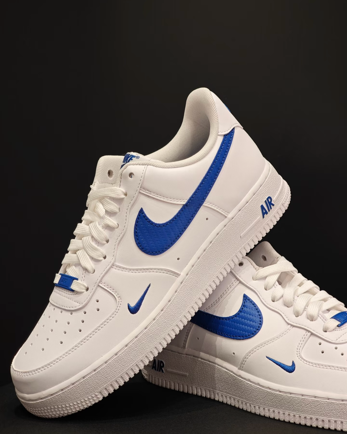 NIKE AIR FORCE 1 '07 皇家藍白 刺繡小勾 碳纖維勾 低筒休閑鞋 男鞋 IV5732-100